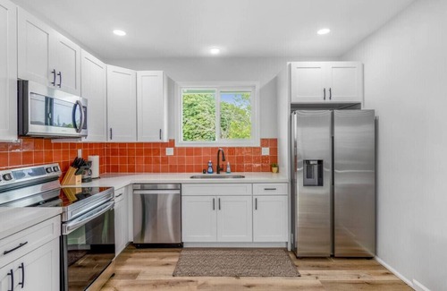 Wahiawa House | Beautifully Remodeled 3/2 space in Wahiawa Heights