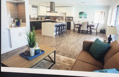 Gardena House | Beautifully remodeled, contemporary but inviting and cozy !!