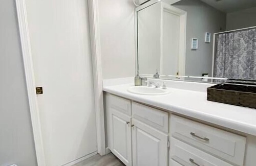 Biggs Field House | Beautifully remodeled home in the quaint neighborhood in northeast El Paso