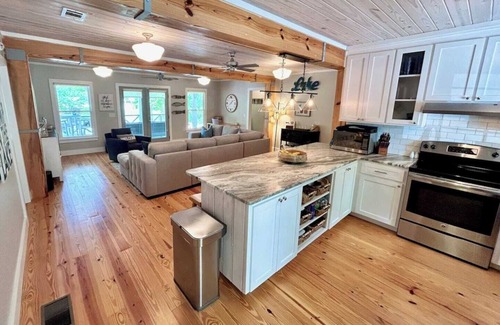 Little Kowaliga House | Beautifully Remodeled Lakefront Cottage