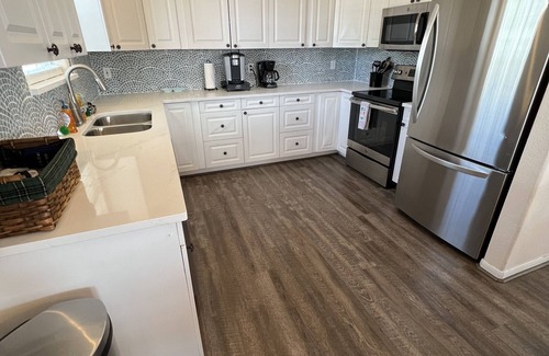 Galveston House | Beautifully remodeled canal home, short walk from beach! Pet friendly, WiFi