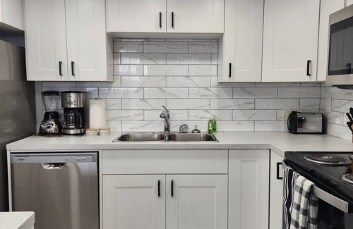 Red Deer Condo | Beautifully Reno'd Two Bedroom Condo in Convenient Location at Checkmate Hill