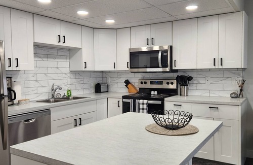 Red Deer Condo | Beautifully Reno'd Two Bedroom Condo in Convenient Location at Checkmate Hill