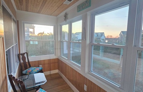 Ocean City Beach House | Beautifully renovated home in North Topsail, across the street from the beach