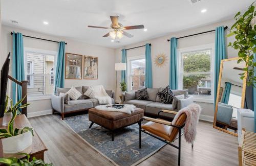 Atlantic City House | Beautifully Renovated 6BR 2BA 2 Blocks to Beach