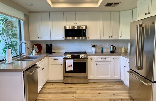 Palm Desert Condo | Beautifully Renovated 2/2 in Monterey CC with Mountain Views