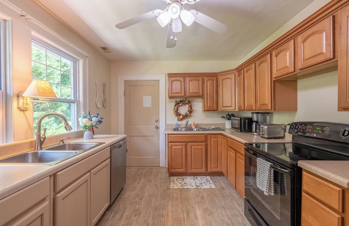 Mount Airy House | Beautifully Renovated Home Great Location with Short Walk to Main