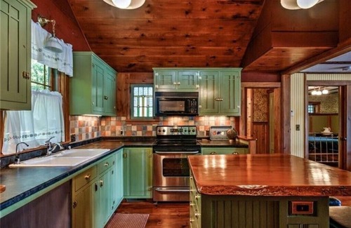 Vassalboro House | Beautifully renovated cottage on quiet lake