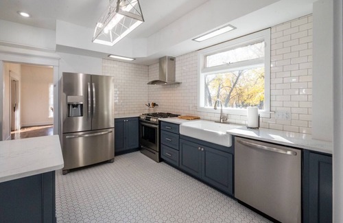 Lyndon House | Beautifully renovated 3,800 sq ft house between 2 federal lakes