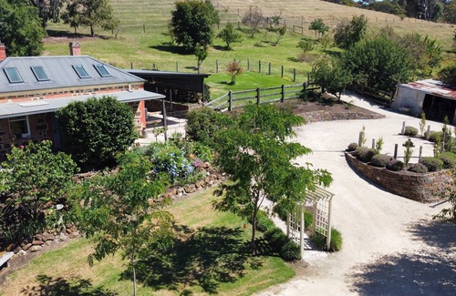 Kuitpo Cottage | Beautifully renovated country cottage located near Mclaren Vale's best wineries