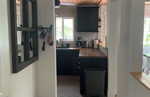 Utterson Cottage | Beautifully Renovated Muskoka Cottage with Hot Tub on Pristine Skeleton Lake