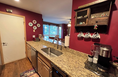 West Dover Condo | Beautifully Renovated Condo True Ski-on/Ski-off convenience