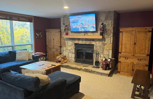 West Dover Condo | Beautifully Renovated Condo True Ski-on/Ski-off convenience
