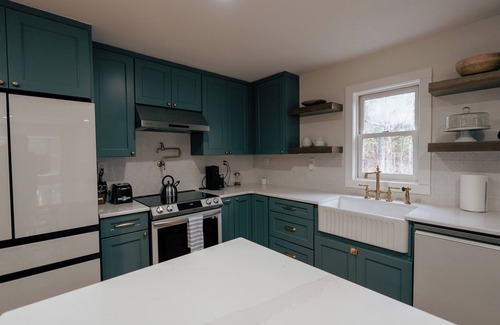 Oak Hill House | Beautifully Renovated Family-Friendly Retreat on 5 Acres