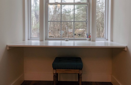 Oak Hill House | Beautifully Renovated Family-Friendly Retreat on 5 Acres