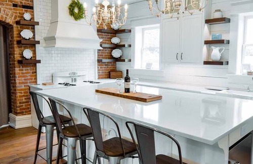 Jackson Other | Beautifully Renovated Farmhouse in Jackson, MO