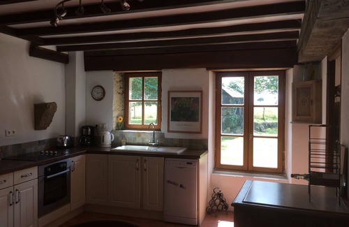 Herce Other | Beautifully renovated farmhouse. Lovely family friendly garden. Pets welcome
