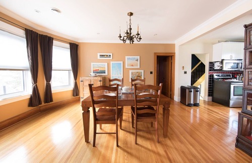 Walkerville Apartment | Beautifully renovated home in historic Walkerville.