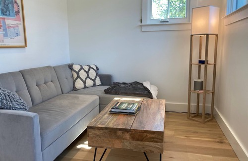 Melody Heights House | Beautifully Renovated Historic Boulder Guesthouse for Longer Stays/30 day min