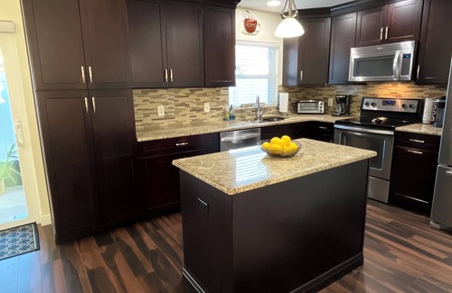 Oldsmar House | Beautifully, Renovated Home in Quiet Cul de Sac! Close to EVERYTHING!