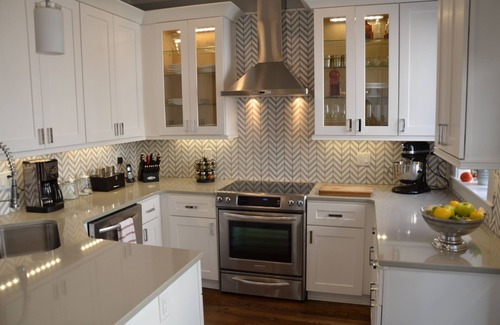 Historic Downtown Savannah House | Beautifully Renovated Historic 1870 Townhouse Steps To Forsyth Park