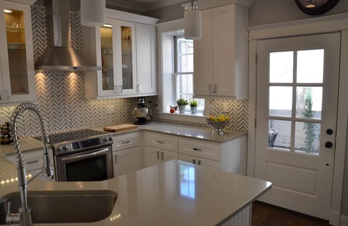 Historic Downtown Savannah House | Beautifully Renovated Historic 1870 Townhouse Steps To Forsyth Park