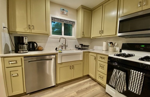 Ross House | Beautifully Renovated Home near Downtown Waco, Baylor Univ. & Magnolia Silos