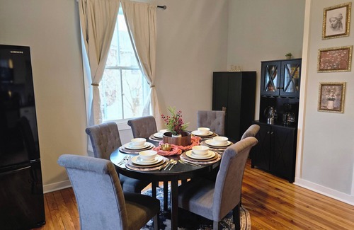 Altavista Apartment | Beautifully Renovated Duplex in AltaVista VA