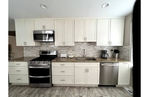 Beachwood House | Beautifully Renovated, Luxury Home in Beachwood OH