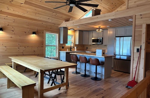 Bradford House | Beautifully Renovated Lake House