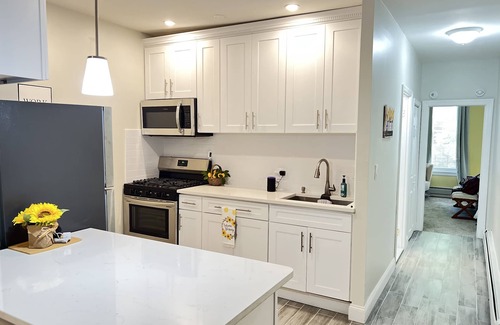 Bedford-Stuyvesant Apartment | Beautifully renovated comfy one bedroom apartment, - minutes from Manhattan