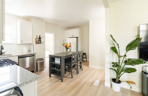 Tremont House | Beautifully renovated 2BR/1BA home in the heart of Tremont