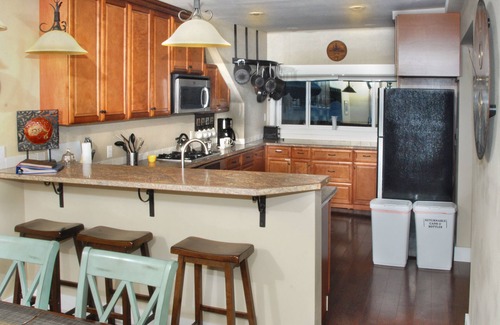 Enterprise House | Beautifully renovated 1920's Bungalow with a large fenced yard in Enterprise, OR
