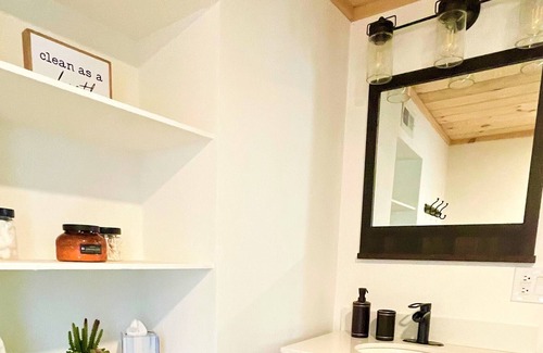 Lakewood Cottage | Beautifully renovated cottage - steps to lake and pet-friendly!