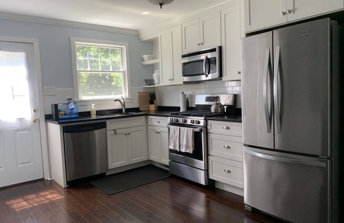 Mattituck House | Beautifully renovated North Fork home steps from Peconic Bay