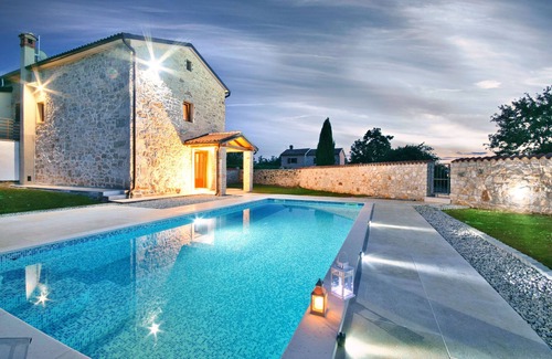 Baderna Villa | Beautifully renovated villa with pool; welcoming and pet-friendly