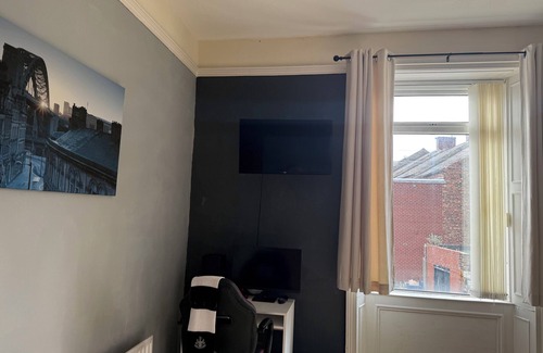 Gosforth House | Beautifully restored Georgian home: 3 large bedrooms and 2 bathrooms - sleeps 8