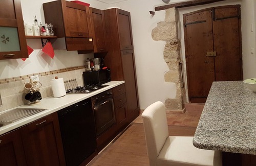 Serramonacesca House | Beautifully restored farmhouse in Serramonacesca, Abruzzo, Italy