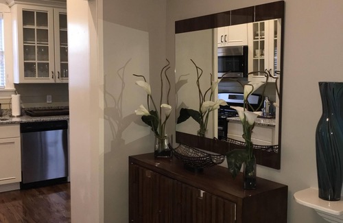 Bywater Apartment | Beautifully Restored Mid Century Arts and Craftsman Apartment - Historic Bywater