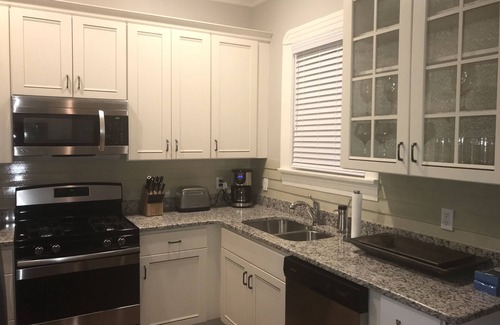 Bywater Apartment | Beautifully Restored Mid Century Arts and Craftsman Apartment - Historic Bywater
