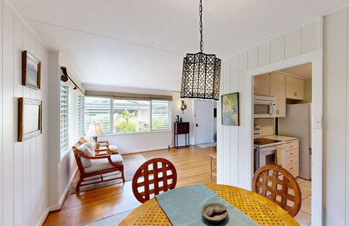 Haleiwa House | Beautifully restored cottage with AC in bedrooms - two blocks to beach & harbor