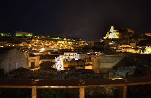 Modica House | Beautifully Restored Heritage Home With A Panoramic View Of Modica Bassa.