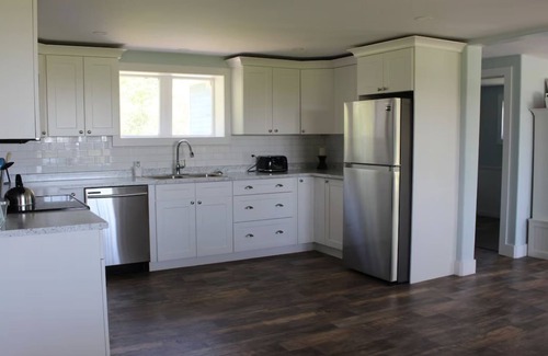 Tryon Other | Beautifully restored historic farmhouse on a private property close to Victoria