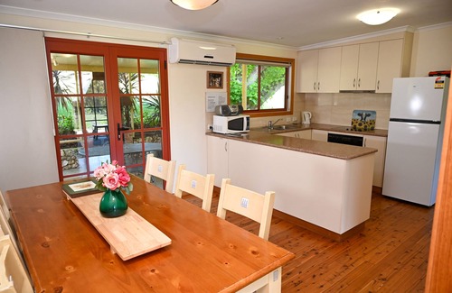 Walwa House | Beautifully restored miner's cottage in the Upper Murray.