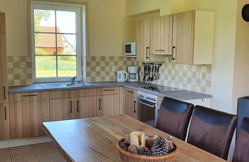 Bozanov House | Beautifully situated detached country house with a wide view over meadows and mountains