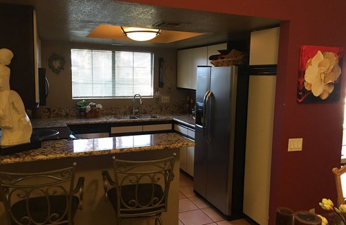 Palm Springs Condo | Beautifully styled casita hideaway blocks from Downtown Palm Spring