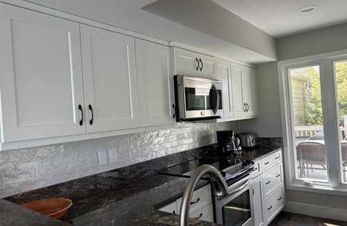 Spinnaker Beachhouses Villa | Beautifully updated villa! Walk to beach, pools, golf, amenity cards!