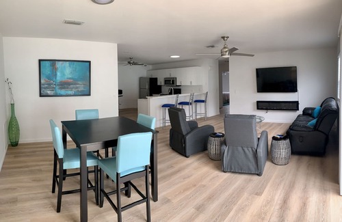The Villages House | Beautifully updated and close to everything! Yamaha gas cart included!