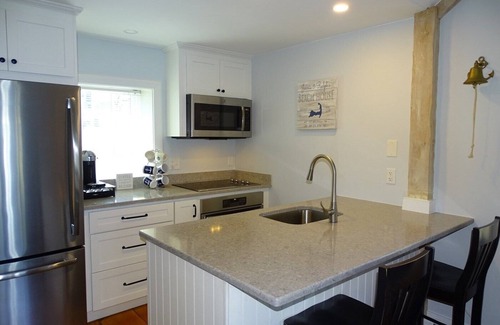 Mashpee Condo | Beautifully updated 2 bedroom, 2 bath End Unit with Central AC