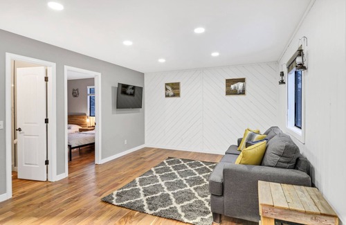 Doubleheader House | Beautifully Updated 4 Bed, 3 Bath Mountain Getaway